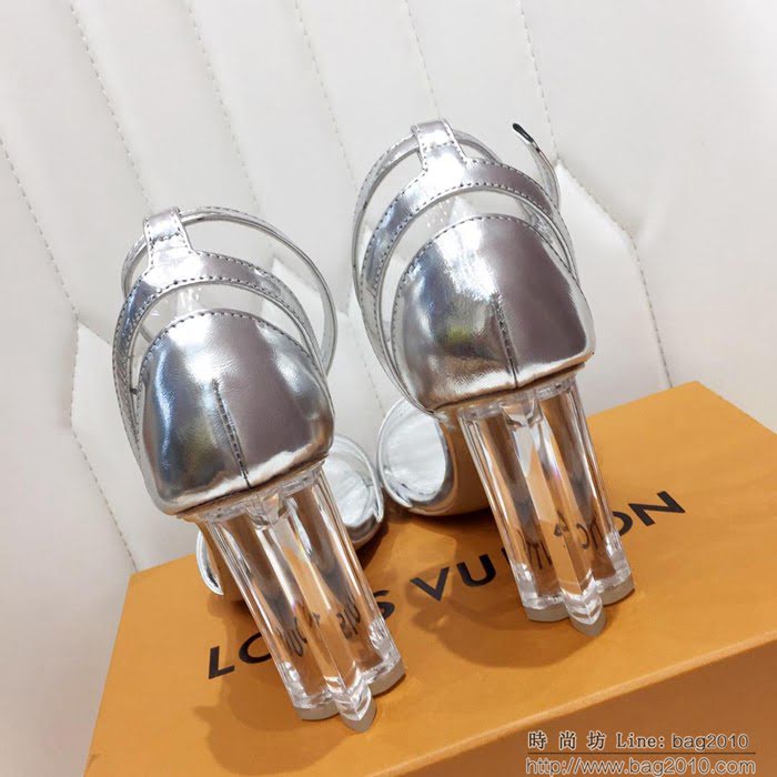 LV路易威登 2019最新單鞋 巴黎代購款 原版複刻 梅花水晶跟 漆皮羊皮 高跟女涼鞋  ljl1285
